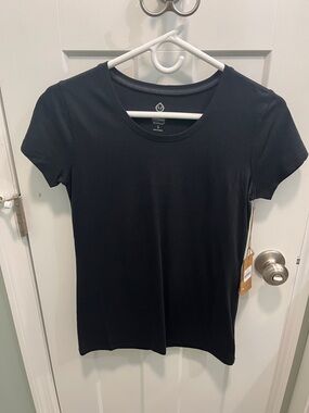 Women’s Black Crew Neck Tee by Tasc - Small-NWT
